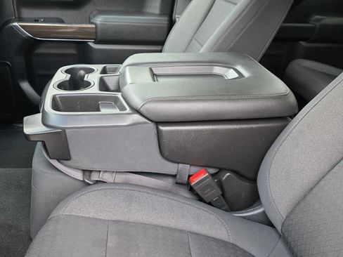 Used 2020 Chevrolet Silverado 1500 LT AWD/4WD image 7
