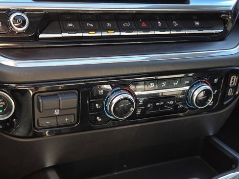 Used 2023 GMC Sierra 1500 SLT w/ SLT Premium Package image 23