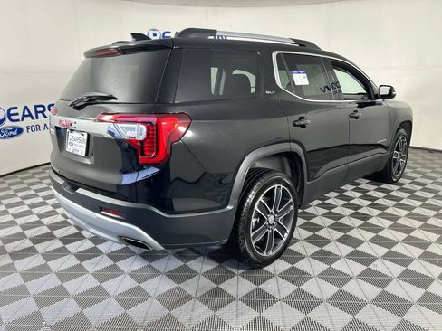 Used 2023 GMC Acadia SLT w/ Technology Package FWD image 4