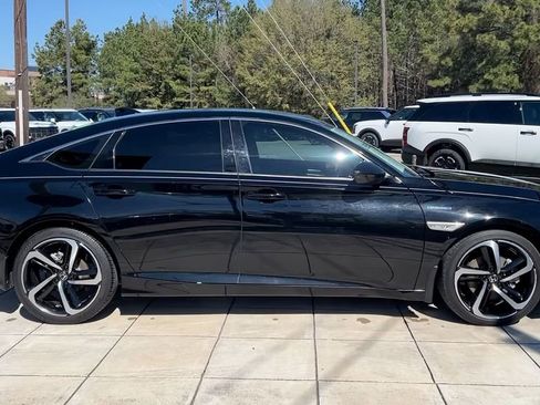 Used 2022 Honda Accord Sport image 15