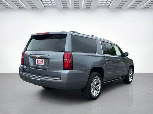 Used 2019 Chevrolet Suburban Premier AWD/4WD image 4