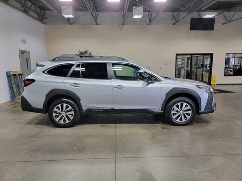 Certified 2025 Subaru Outback Premium w/ Popular Package #1A AWD/4WD image 5