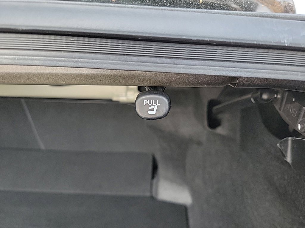 Used 2023 Toyota Camry SE FWD image 18