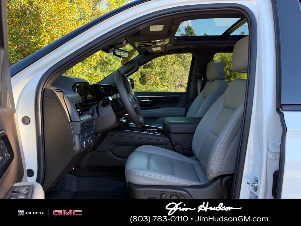 Used 2025 Chevrolet Suburban Z71 w/ Z71 Off-Road Package AWD/4WD image 22