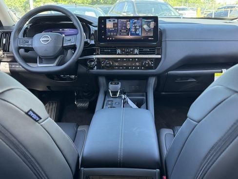 New 2026 Nissan Pathfinder Platinum w/ Cargo Package AWD/4WD image 24