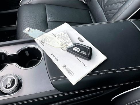 Used 2026 Cadillac Vistiq Platinum w/ LPO, Floor Liner Package AWD/4WD image 36