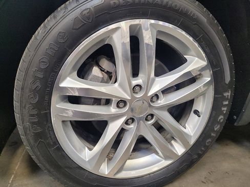 Used 2019 Chevrolet Equinox Premier image 31