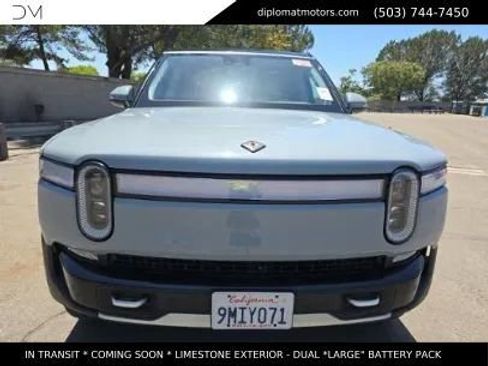 Used 2024 Rivian R1S Adventure AWD/4WD image 2