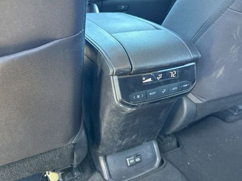 Certified 2023 Toyota Highlander LE image 10