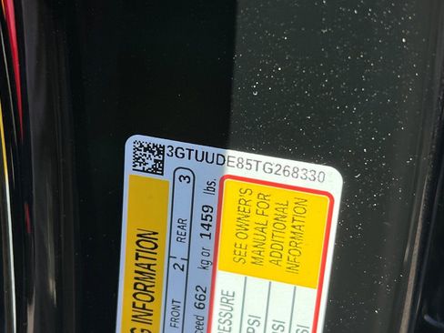 New 2026 GMC Sierra 1500 SLT w/ SLT Premium Plus Package image 23