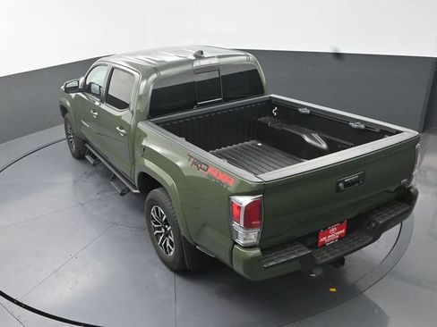 Used 2022 Toyota Tacoma TRD Sport w/ Technology Package AWD/4WD image 27