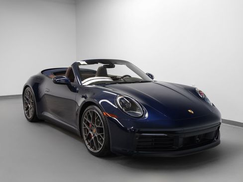Certified 2020 Porsche 911 Carrera 4S image 12