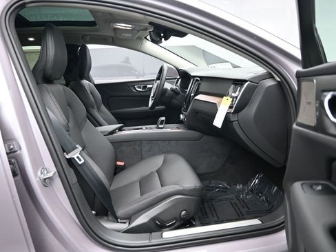 New 2026 Volvo V60 B5 Cross Country Plus w/ Climate Package AWD/4WD image 26