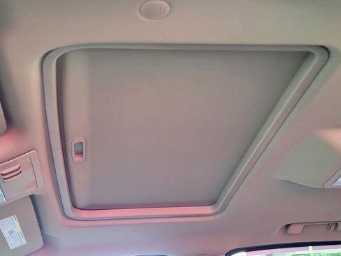 Used 2012 Chevrolet Avalanche LTZ RWD image 14