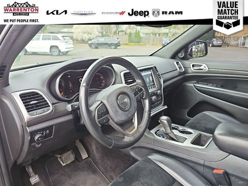 Used 2018 Jeep Grand Cherokee Altitude image 13