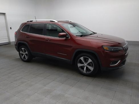 Used 2019 Jeep Cherokee Limited FWD image 11