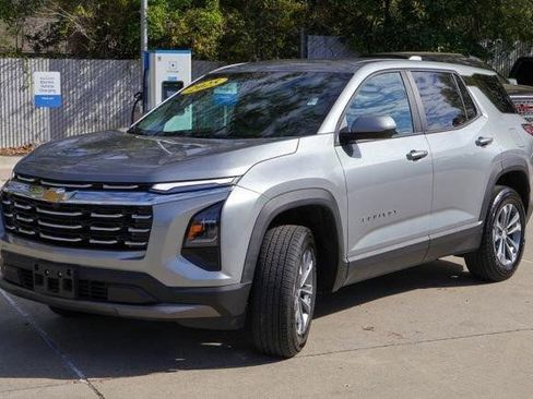 Certified 2025 Chevrolet Equinox LT FWD image 22