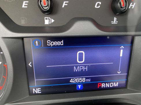 Used 2022 Chevrolet Camaro LT image 23