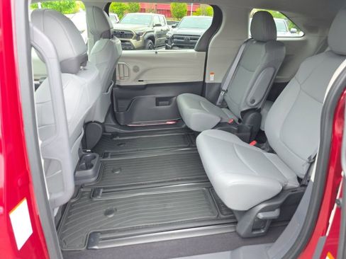 Certified 2024 Toyota Sienna XLE w/ XLE Plus Package AWD/4WD image 12
