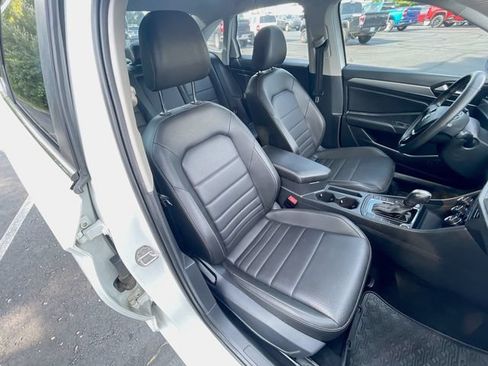 Used 2021 Volkswagen Jetta SE FWD image 19
