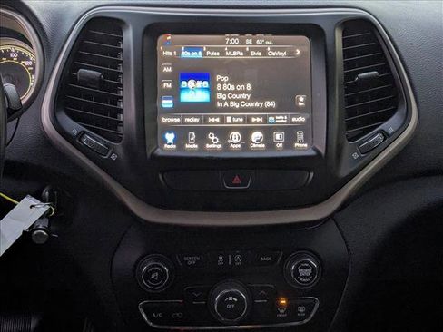 Used 2017 Jeep Cherokee Latitude w/ Trailer Tow Group image 13