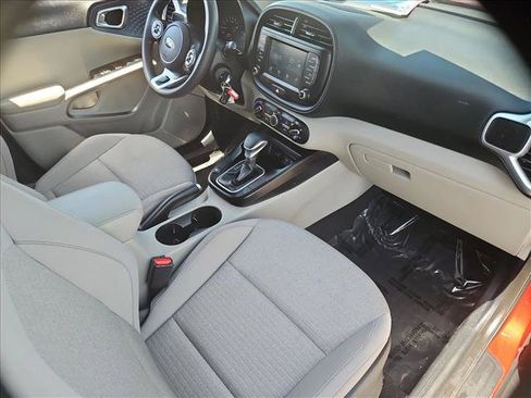 Used 2020 Kia Soul S FWD image 26