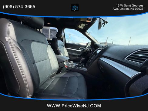Used 2017 Ford Explorer XLT w/ Equipment Group 202A image 23