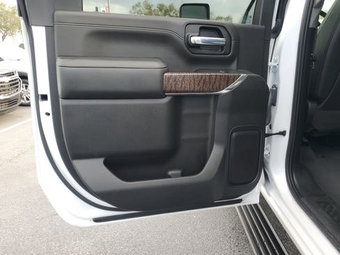 Used 2023 GMC Sierra 3500 Denali w/ Technology Package image 11