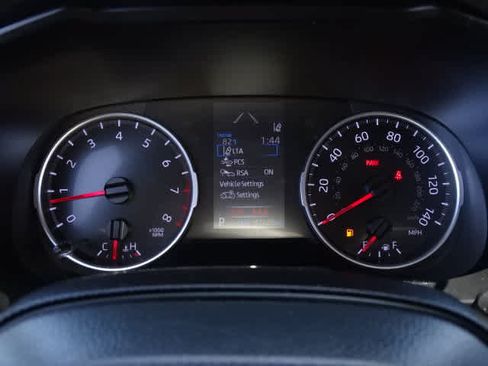 Used 2022 Toyota RAV4 LE FWD image 25