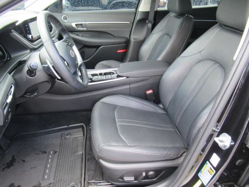 Used 2022 Hyundai Sonata Limited FWD image 16