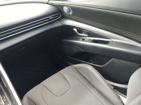 Used 2021 Hyundai Elantra SEL w/ Convenience Package image 43