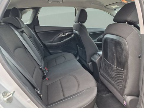 Used 2019 Hyundai Elantra GT FWD image 18