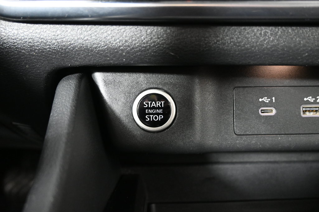 Used 2022 Nissan Rogue SV AWD/4WD image 31