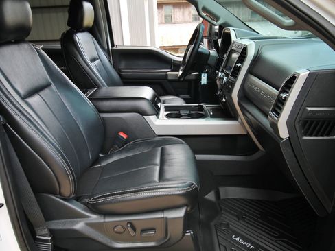 Used 2020 Ford F350 Lariat w/ Lariat Value Package AWD/4WD image 39