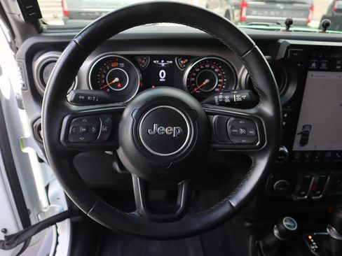 Used 2022 Jeep Wrangler Sport image 15