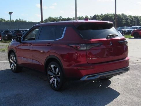 New 2025 Mitsubishi Outlander SE image 5