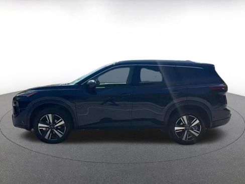 Used 2026 Nissan Rogue SL FWD image 9