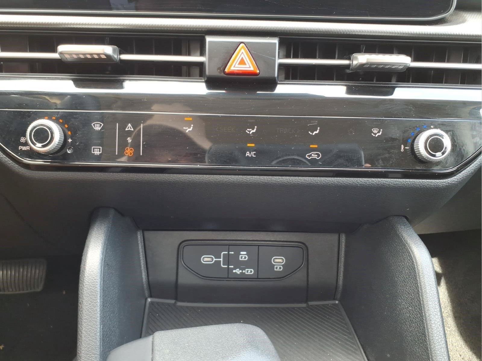 Used 2026 Kia Sportage LX FWD image 24