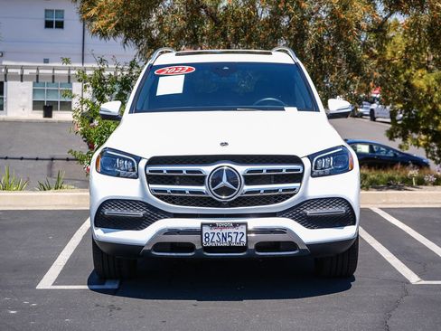 Used 2022 Mercedes-Benz GLS 450 4MATIC image 2