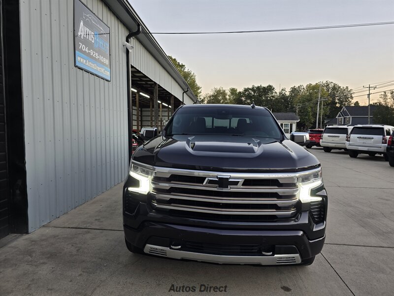 Used 2022 Chevrolet Silverado 1500 High Country w/ High Country Premium Package AWD/4WD image 17
