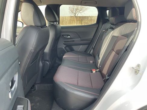 New 2025 Nissan Kicks SR image 25