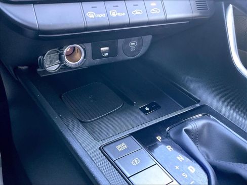 Certified 2025 Hyundai Elantra Sport image 45