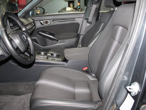 Used 2023 Honda Civic Sport image 14