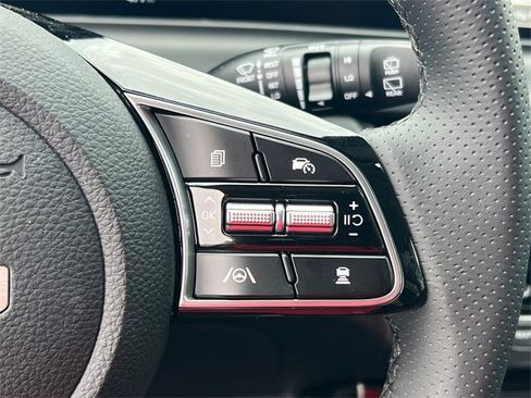 Used 2025 Kia Seltos SX image 26