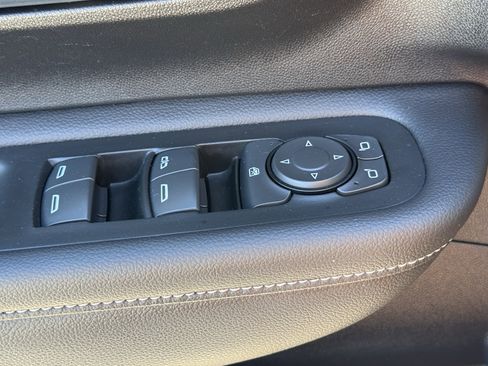 Used 2022 GMC Terrain SLE w/ Driver Convenience Package image 26