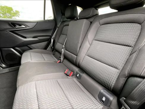Used 2026 Chevrolet Equinox LT FWD image 24