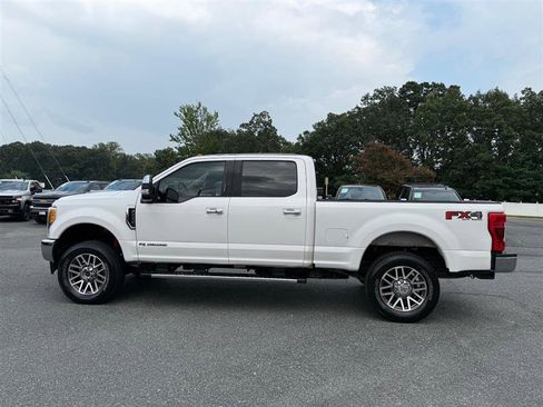 Used 2017 Ford F250 Lariat w/ Lariat Ultimate Package image 10