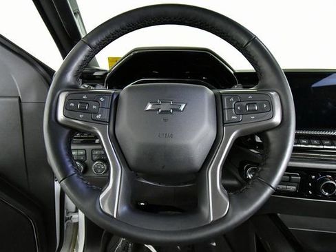 Used 2025 Chevrolet Silverado 1500 ZR2 w/ Technology Package image 2