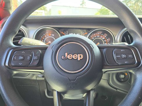 Used 2019 Jeep Wrangler Sport AWD/4WD image 23