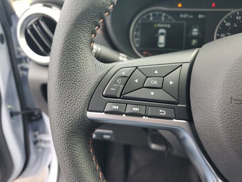 New 2025 Nissan Versa SR w/ Trunk Package image 21